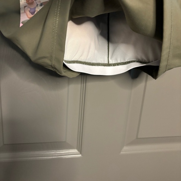 🎄🎁Halara 1X New Padded Cropped Yoga Cami / Bra Olive Green - Picture 5 of 11